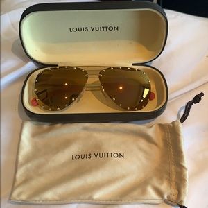 LOUIS VUITTON studded aviator sunglasses
